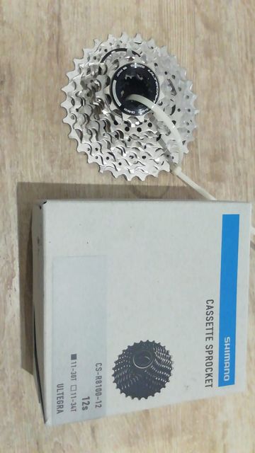 Used Shimano Ultegra CS-R8100 12-speed 11-30T 2025 Drivetrain & Pedals