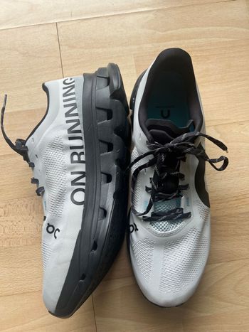 Used On Running Cloudflow Farbe Glacier/Black Größe 9.5 bzw 43 2025 bike — image 3 of 6