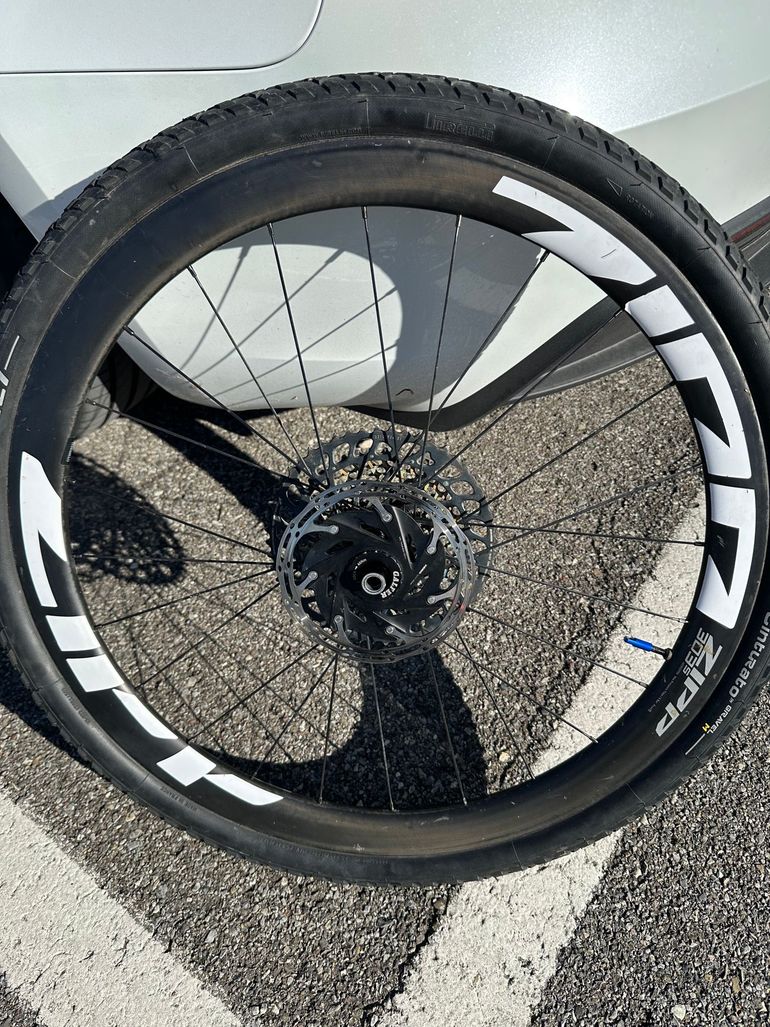 Used Zipp Zipp 303s 2023 bike — image 4 of 6