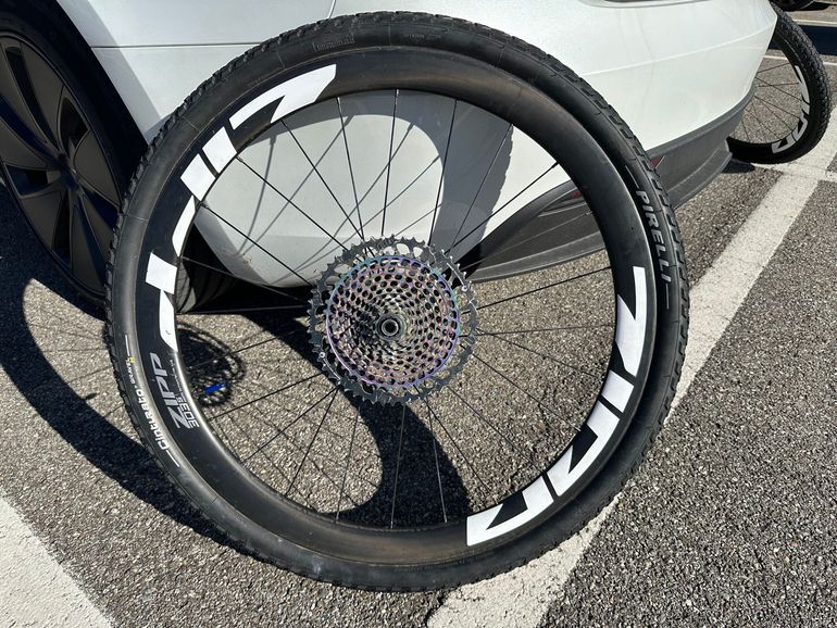 Used Zipp Zipp 303s 2023 bike — image 5 of 6