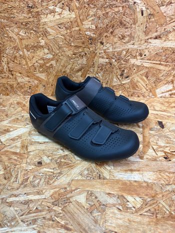 Shimano, Sapato Shimano RC1 preto