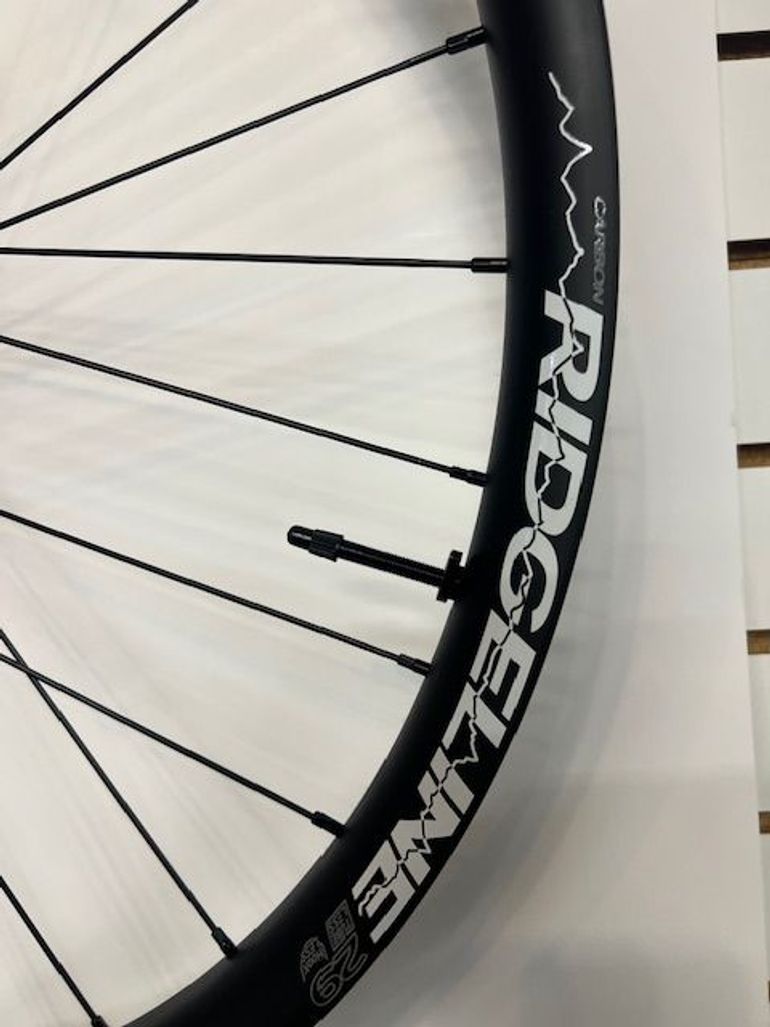 Used Boyd Ridgeline 29er Carbon Wheel Set bike — image 2 of 6