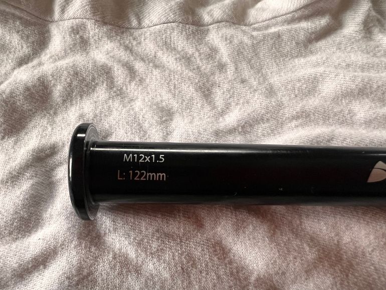 Used Factor sztywne osie thru axels 2023 bike — image 3 of 6