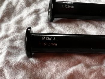 Used Factor sztywne osie thru axels 2023 bike — image 4 of 6