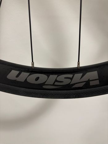 Used Vision Vision Team 35 Disc 2024 bike — image 4 of 6