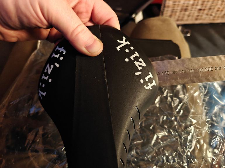 Used Fizik e Airone R1 saddle bike — image 7 of 7