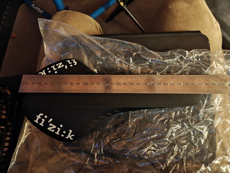 Used Fizik e Airone R1 saddle bike — image 6 of 7