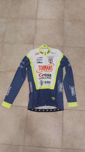 Used Santic Veste vélo mi saison neuve Cycling Clothing