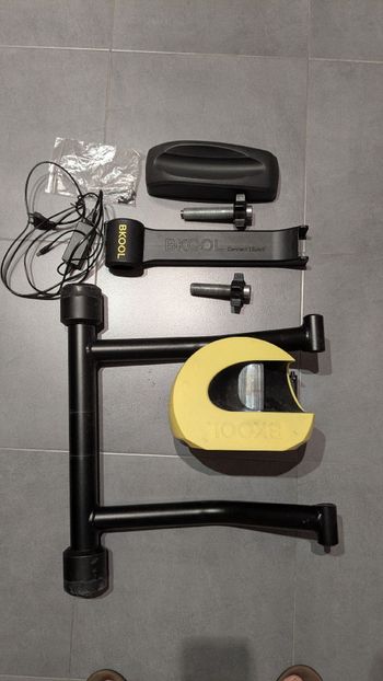 Used Bkool Rodillo  modelo smart pro 2 2022 bike — image 5 of 6