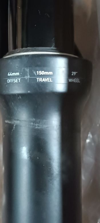 Used RockShox RockShox Lyrik Select RC 150mm 2022 bike — image 5 of 15