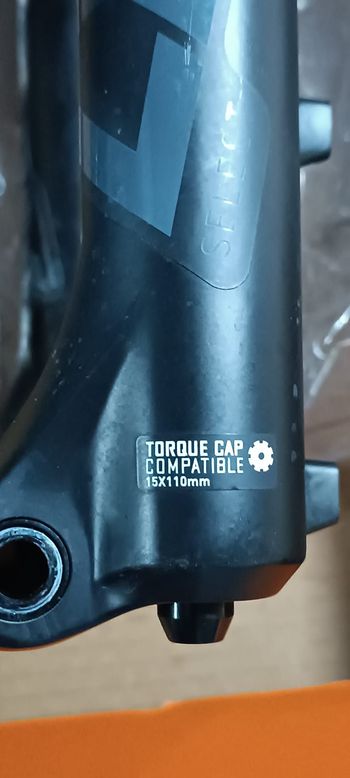 Used RockShox RockShox Lyrik Select RC 150mm 2022 bike — image 12 of 15