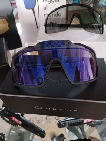 Used Out Off bot x2 2025 bike — image 1 of 2