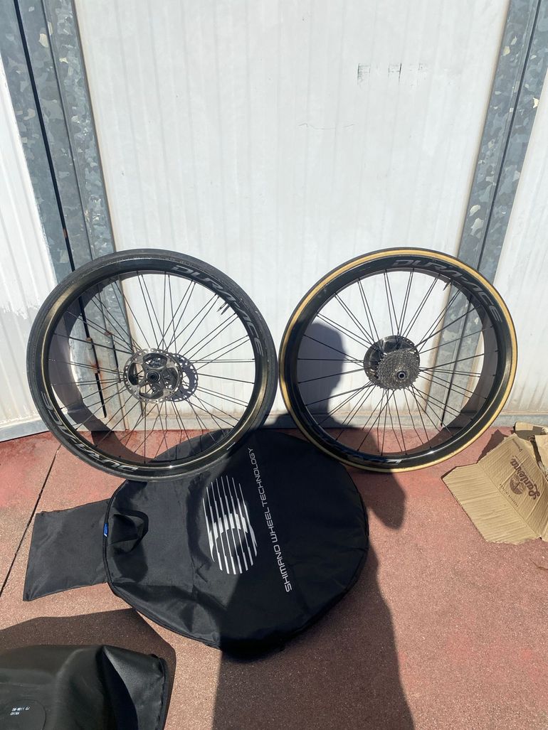Used Shimano vendo ruote  durace basso profilo in carbonio, complete di pacco pignoni 11 velocità e dischi freno. 2022 bike — image 6 of 6