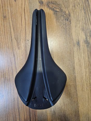 Selle vélo antares r1 versus evo - regular fizik noir