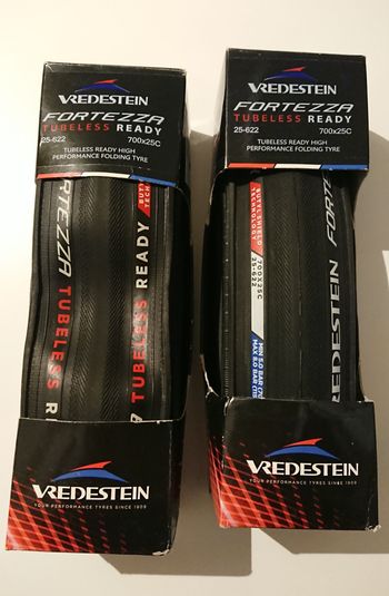VREDESTEIN, Fortezza Tubeless Ready 700x25