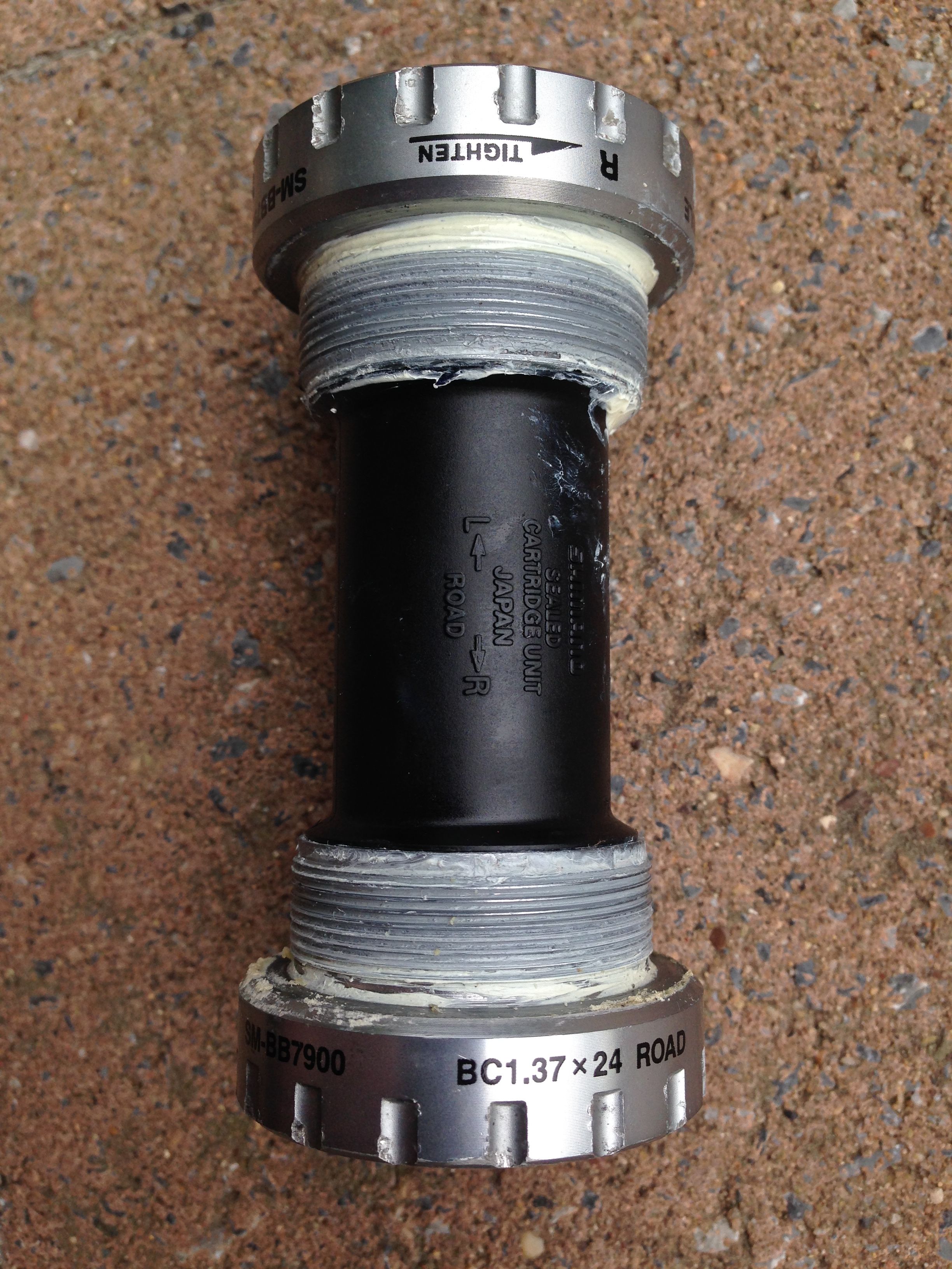 SHIMANO SM-BB7900 BC1.37×24 ROAD DURA ACE デュラエース 500k ご覧 