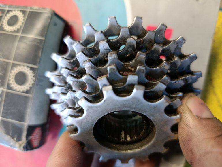 Used Everest 7V 13/23 bike — image 2 of 3