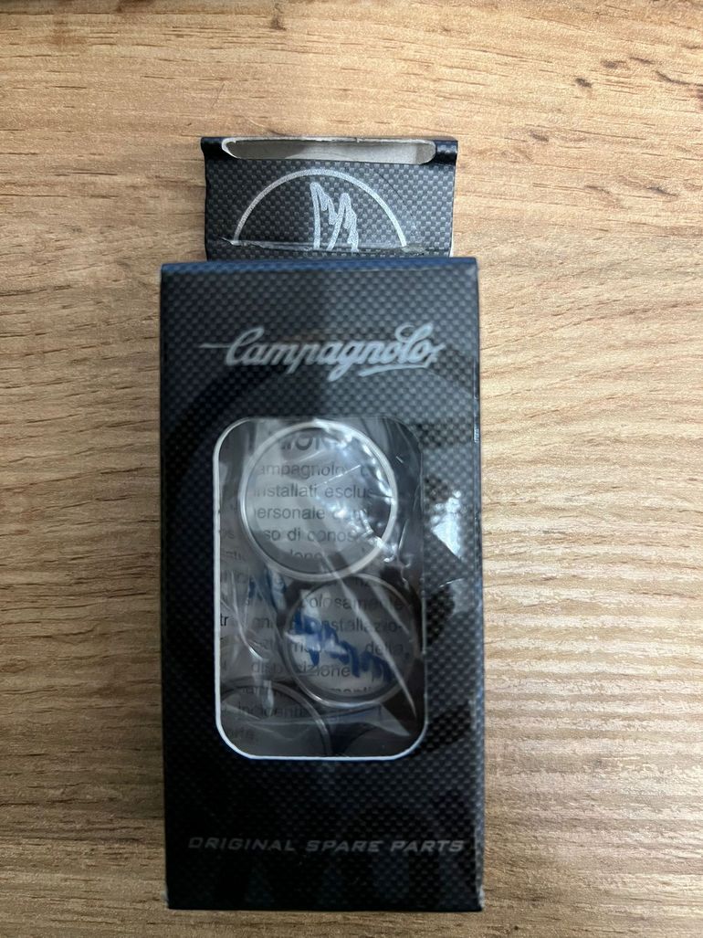Used Campagnolo Front Hub Cone 4-HB-RE022 bike — image 1 of 2