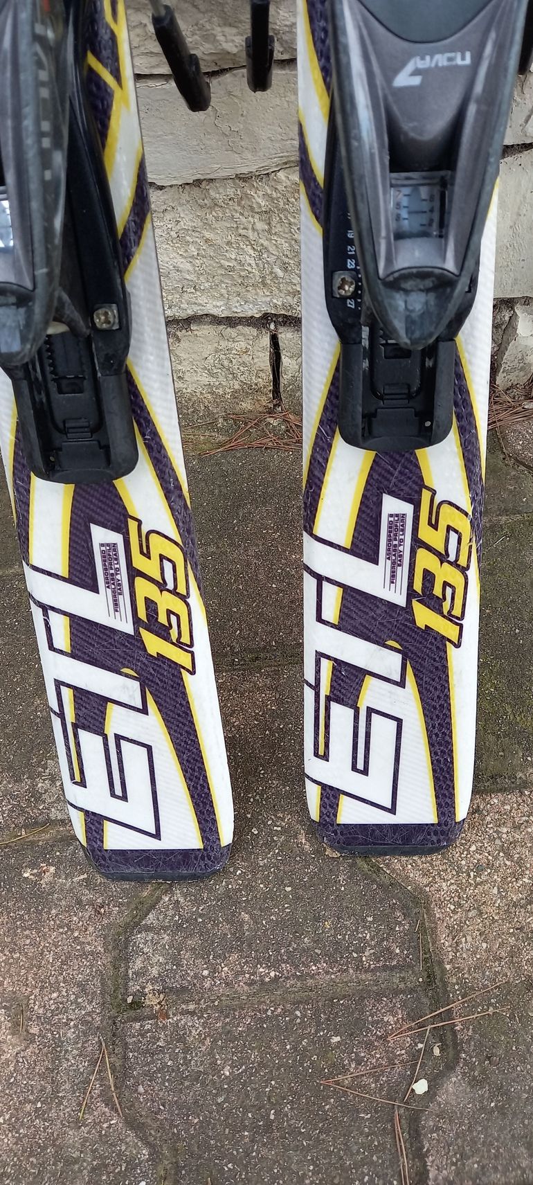 ski occasion adulte ATOMIC ETL taille : 177cm = 1 mètre 77 ski occasion adulte ATOMIC ETL taille : 177cm = 1 mètre 77