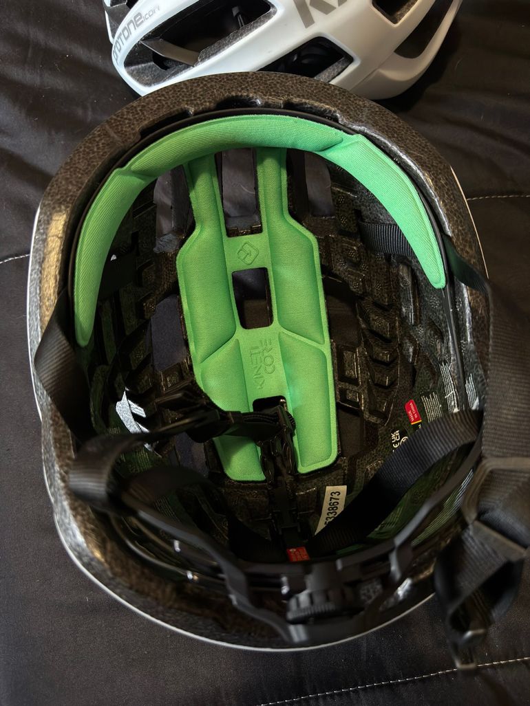 Used Kask Caschi Kask e Lazer 2024 bike — image 7 of 7