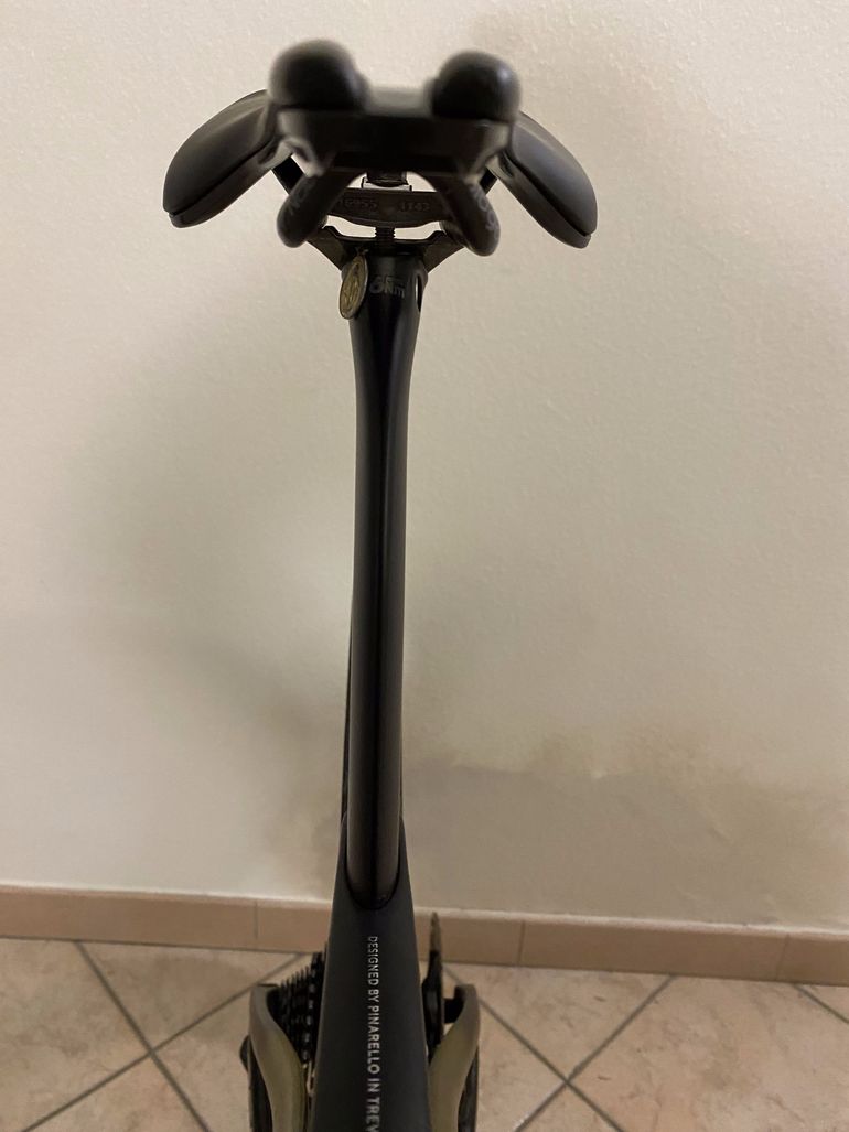 Used Pinarello Dogma F Seatpost 2025 bike — image 3 of 7