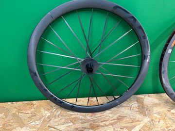 Used Cadex Max40 2025 bike — image 3 of 9