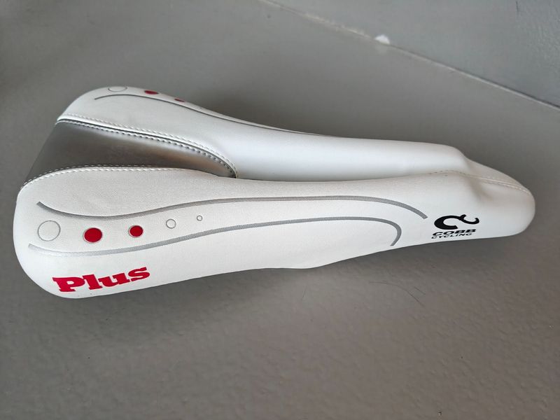 Tweedehands COBB Cycling Cobb Plus 2014 Saddles & Seatposts