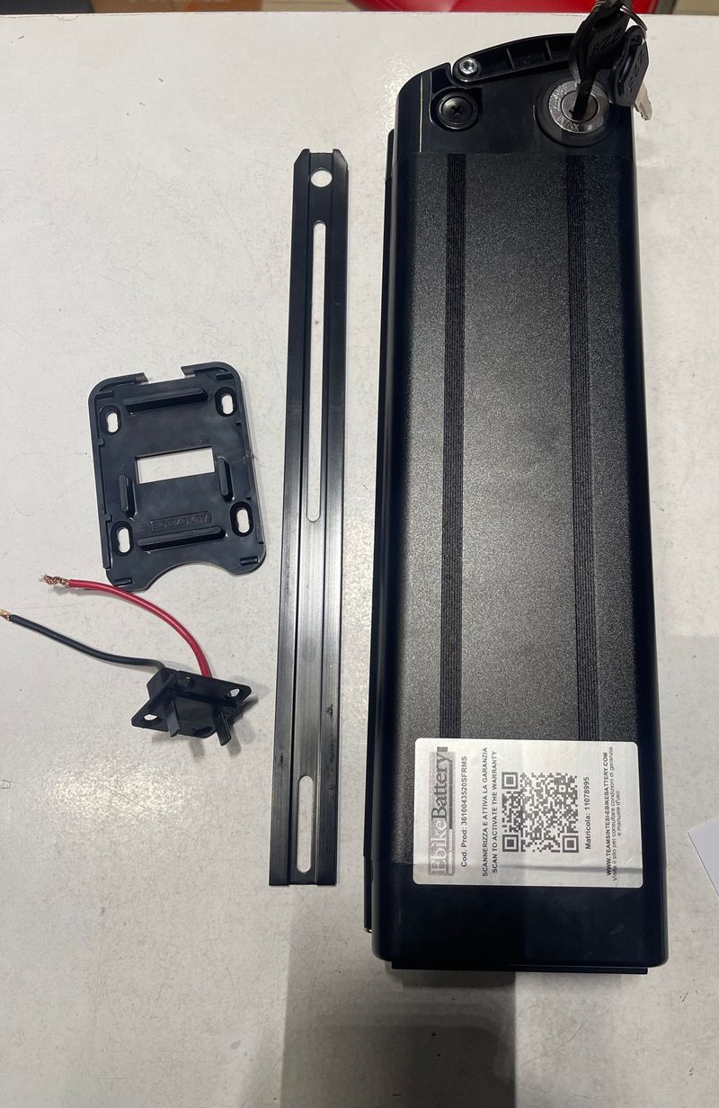 Ebikebattery BATTERIA AL LITIO VERTICALE PER E-BIKE 36V 14AH 2025 Cycling Accessories usato