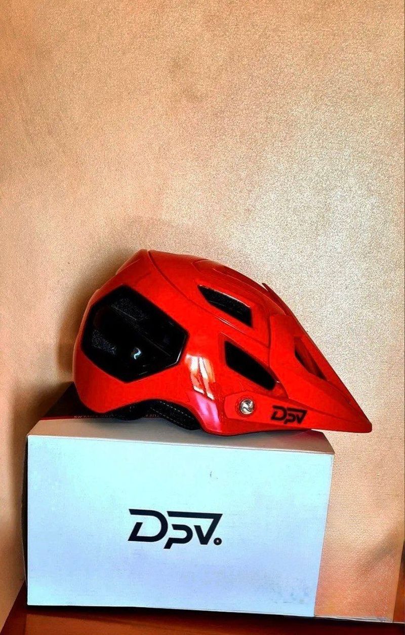 DPV Casco TG.M 2023 Cycling Accessories usato