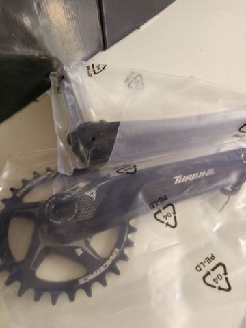 Raceface Guarnitura MTB nuova perno 30mm lungo 116mm corona 30t pedivelle 175mm 2022 Drivetrain & Pedals usato