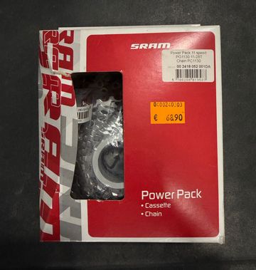Brugt Sram Power Pack Cassete and Chain 11sp Drivetrain & Pedals