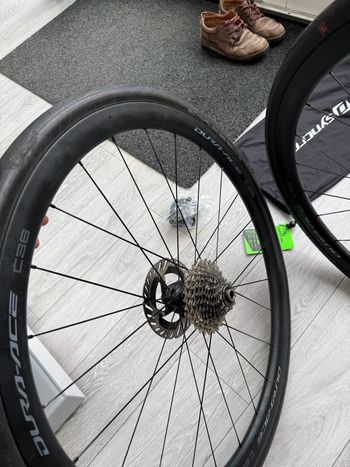 Used Shimano Dura Ace C36 Wielset bike — image 3 of 3