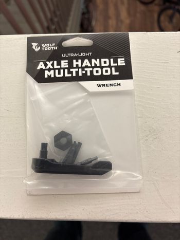 Wolf Tooth, Axle Handlr Multi-Tool