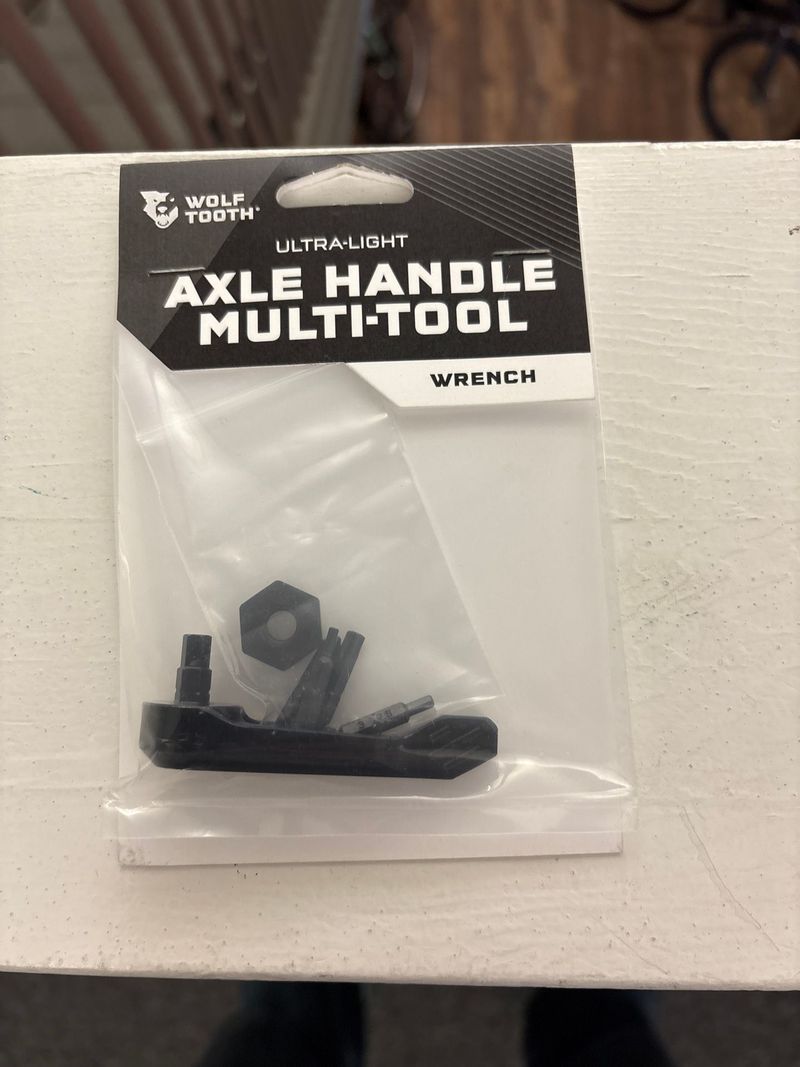 Used Wolf Tooth Axle Handlr Multi-Tool Cycling Accessories