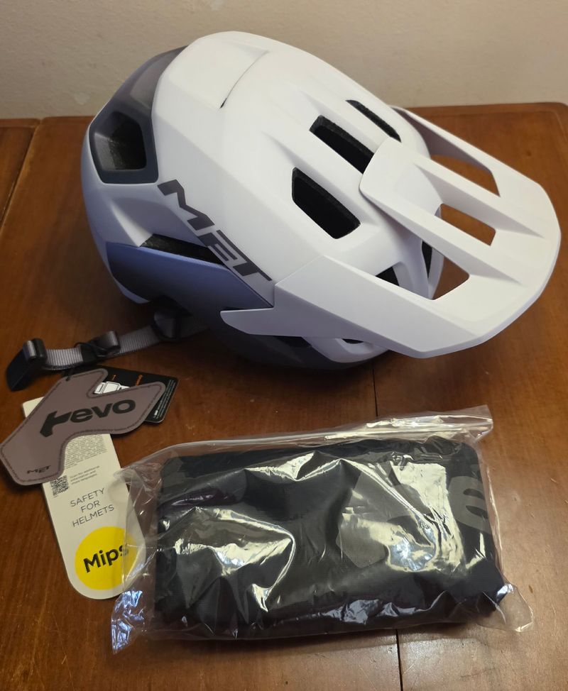 MET REVO MIPS - MTB hel for trail, enduro and E-MTB featuring Mips Air 2025 Cycling Accessories usato