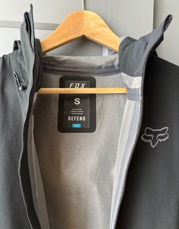Used Fox Defend Water Jacket 3 L 2025 bike — image 3 of 7