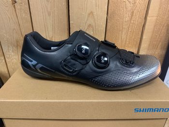 Used Shimano sh-rc702 black 44 2025 bike