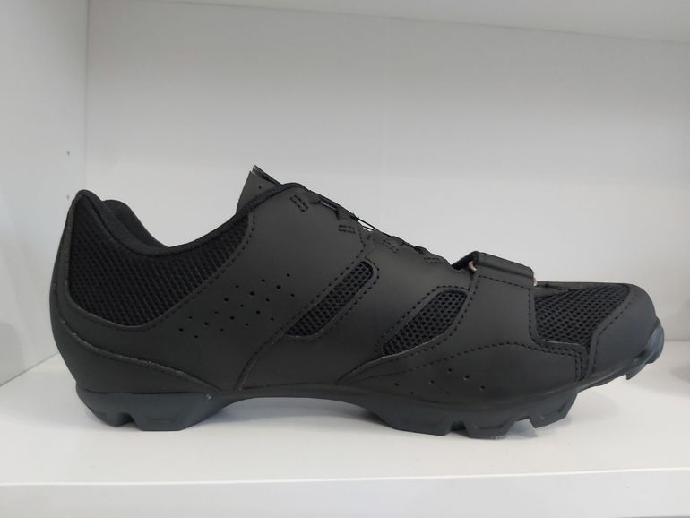 Used Giro Sapatos  Cylinder II Black 43 2025 bike — image 2 of 4