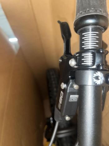 Used Sram DB8 Hydraulic Disc Brakes 2025 bike — image 8 of 8