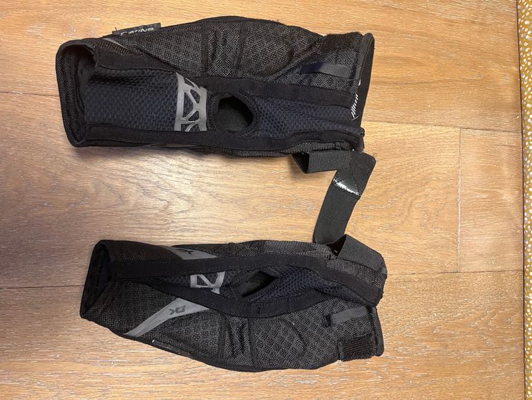 Used Dakine Hellion Knee Pads 2024 bike — image 3 of 3