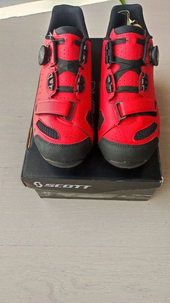 Used Scott MTB Comp Boa tg 42. nuove 2025 bike — image 2 of 6