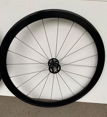 Used — Track Wheelset Clincher bike — image 4 of 10