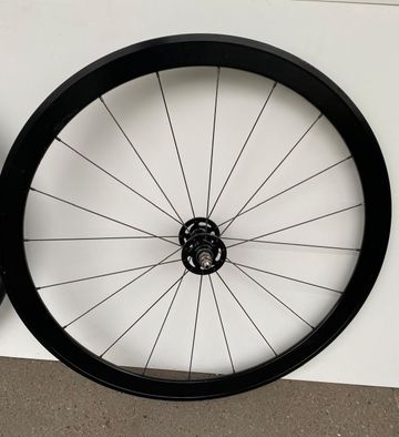 Used — Track Wheelset Clincher bike — image 4 of 10