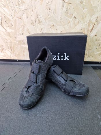 Used Fizik Vento Powerstrap 2022 bike — image 3 of 10