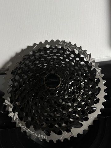 Used Sram Eagle 12-speed Red bike — image 4 of 5