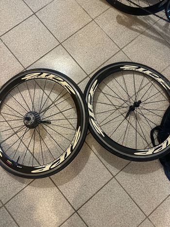 Zipp, 404 replica