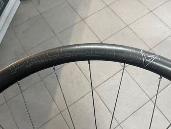 Used palladium Velomann  33 Carbon Wheelset 2023 bike — image 4 of 4