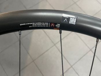 Used palladium Velomann  33 Carbon Wheelset 2023 bike — image 3 of 4