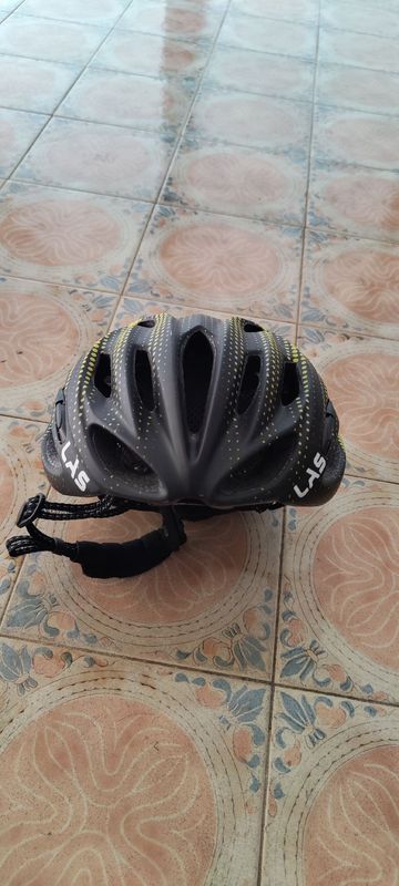 Used Last casco las 2023 bike — image 6 of 7