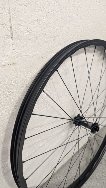 Używany Light Bicycle AM930S 29" Carbon Wheelset 2024 Wheels